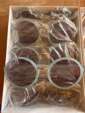 Round Oversized Sunglasses in Light Mint / White 20 pairs